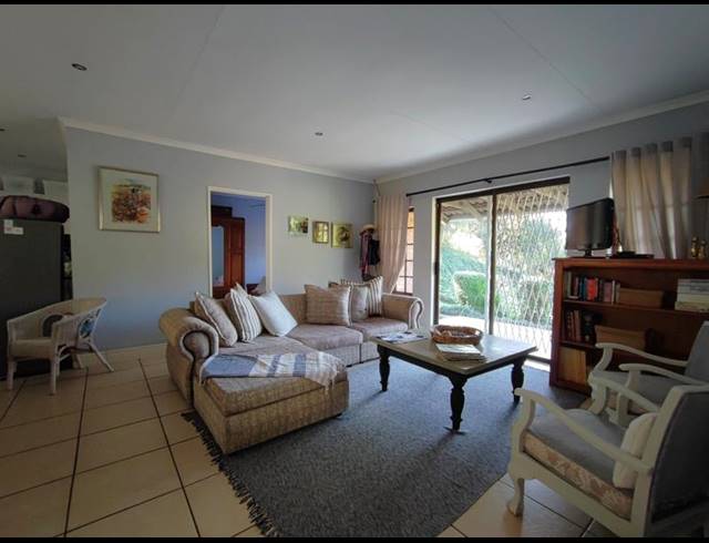 3 BEDROOM TOWNHOUSE FOR SALE IN MONTROSE